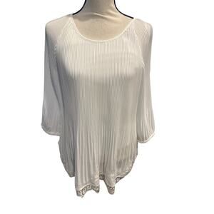 ⭐️ Women’s NY Collection White Pleated Cold Shoulder Top Size Medium Career